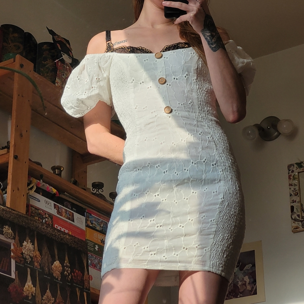 Saints + secrets embroidered off shoulder puff sleeve white dress - S